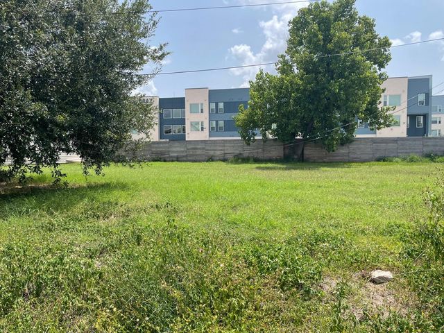 2003 Nagle Street, Houston, TX 77003