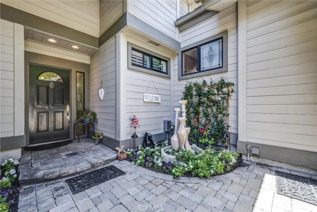 49 Pinewood, Irvine, CA 92604