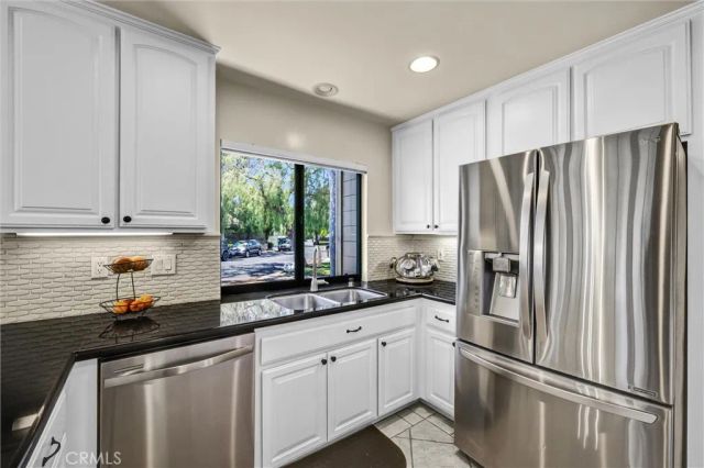 49 Pinewood, Irvine, CA 92604