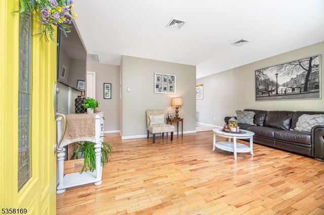 5 Emerald Dr, Vernon Twp., NJ 07422