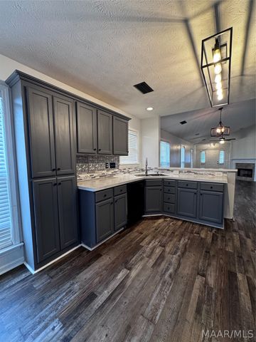 1801 YOUNG POINTE Boulevard, Montgomery, AL 36106