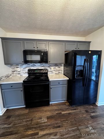 1801 YOUNG POINTE Boulevard, Montgomery, AL 36106