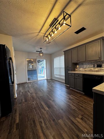 1801 YOUNG POINTE Boulevard, Montgomery, AL 36106