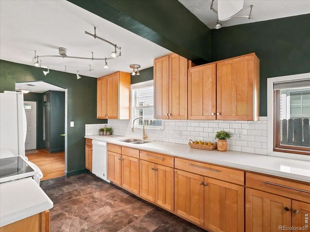835 W 5th Street, Loveland, CO 80537