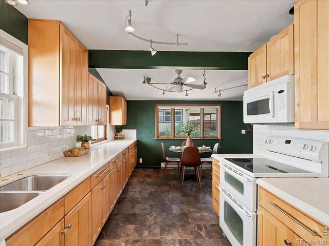 835 W 5th Street, Loveland, CO 80537