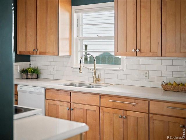 835 W 5th Street, Loveland, CO 80537