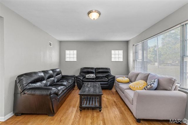 10236 Halls Ferry Road, Riverview, MO 63136