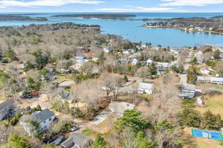 4 Quail Hill Rd, Bourne, MA 02559