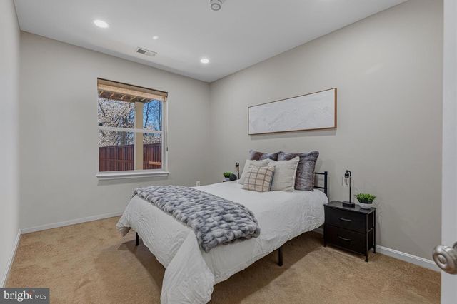 42517 SANDWORT TER, Brambleton, VA 20148