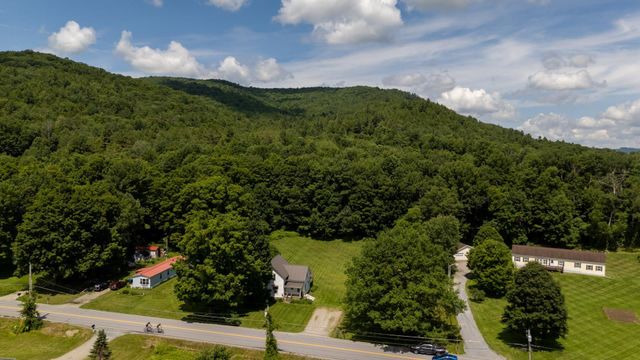 86 Hinesburg Hollow Road, Huntington, VT 05462