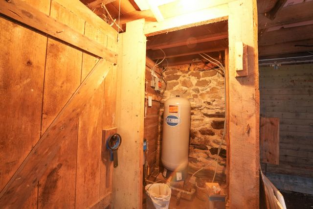 86 Hinesburg Hollow Road, Huntington, VT 05462
