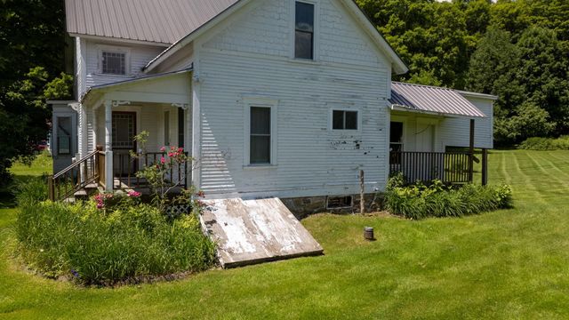 86 Hinesburg Hollow Road, Huntington, VT 05462