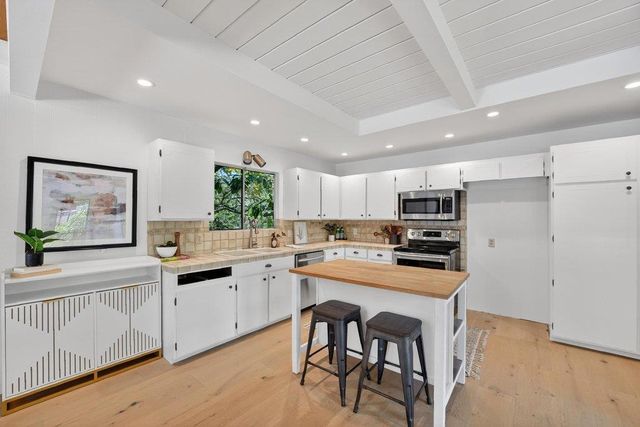 530 Cathedral Drive, Aptos, CA 95003