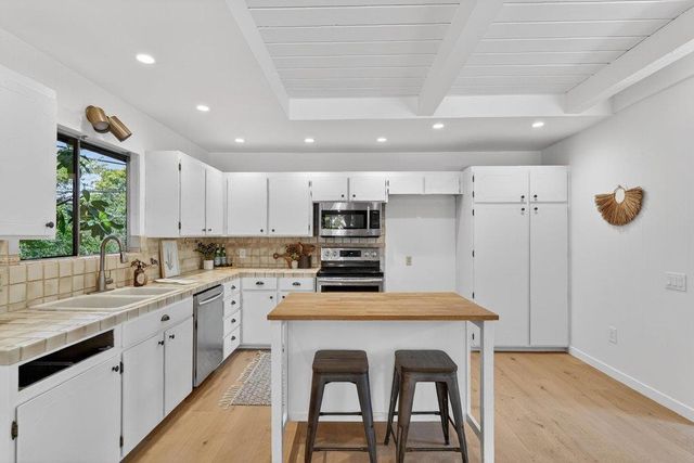530 Cathedral Drive, Aptos, CA 95003