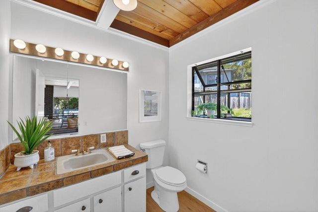 530 Cathedral Drive, Aptos, CA 95003