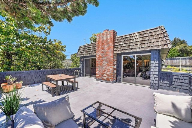 530 Cathedral Drive, Aptos, CA 95003