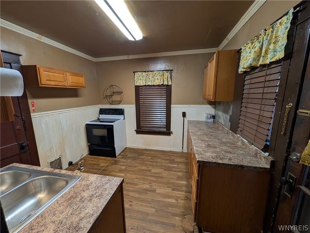 752 Spruce Avenue, Niagara Falls, NY 14301