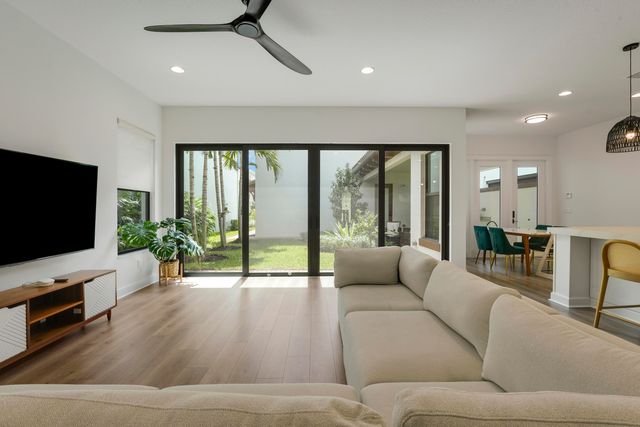 1006 FAULKNER Terrace, Palm Beach Gardens, FL 33418
