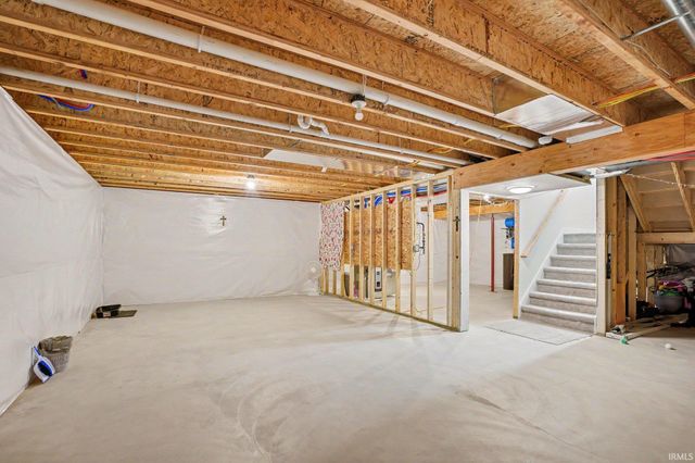 58604 Woodfield View, Elkhart, IN 46517