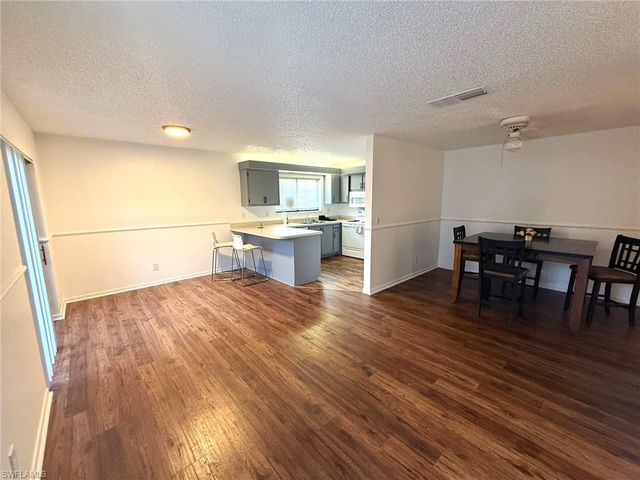 1406 Park Shore CIR 3, Fort Myers, FL 33901