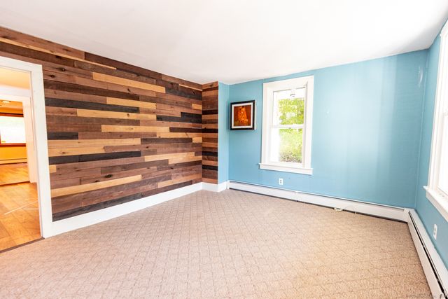 33 Newton Street, Norwich, CT 06360