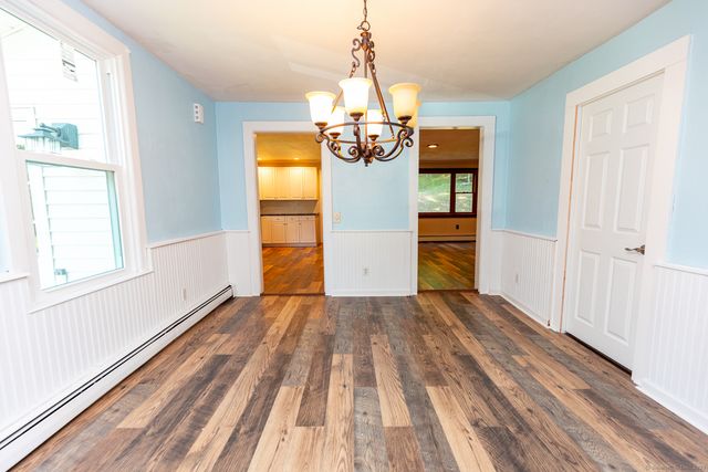 33 Newton Street, Norwich, CT 06360