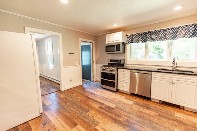 33 Newton Street, Norwich, CT 06360