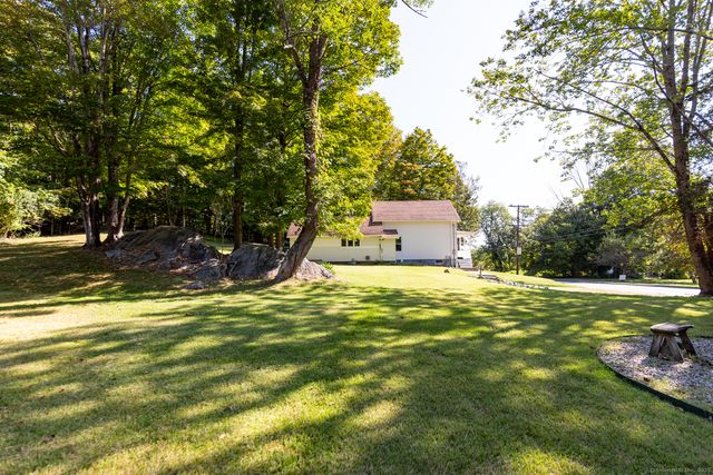33 Newton Street, Norwich, CT 06360