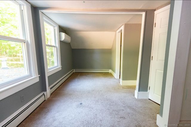 33 Newton Street, Norwich, CT 06360