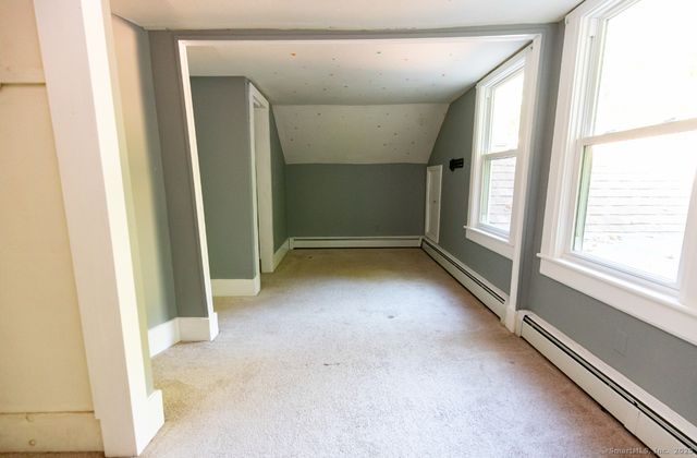 33 Newton Street, Norwich, CT 06360