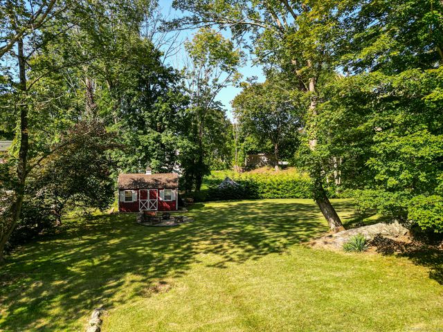33 Newton Street, Norwich, CT 06360