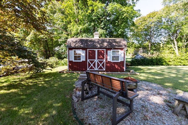 33 Newton Street, Norwich, CT 06360