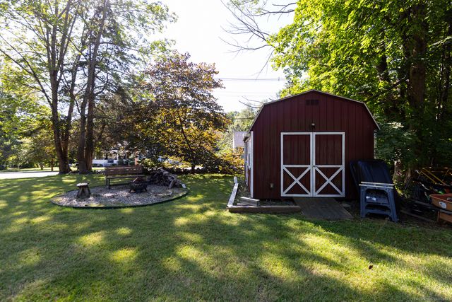 33 Newton Street, Norwich, CT 06360