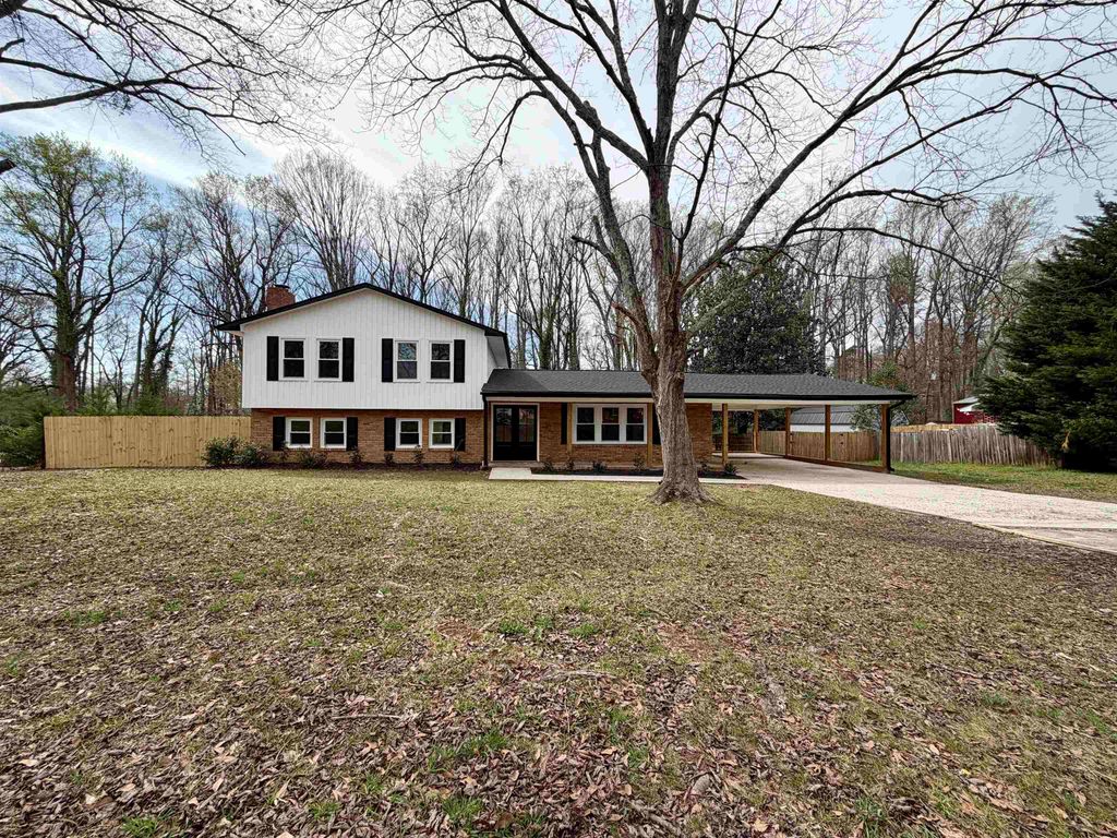 911 Vannessa Drive, Boiling Springs, SC 29316