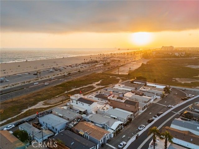 21752 Pacific Coast 15A, Huntington Beach, CA 92646