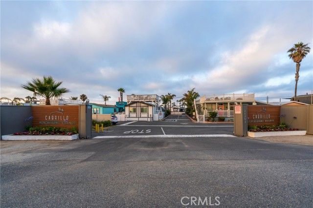 21752 Pacific Coast 15A, Huntington Beach, CA 92646