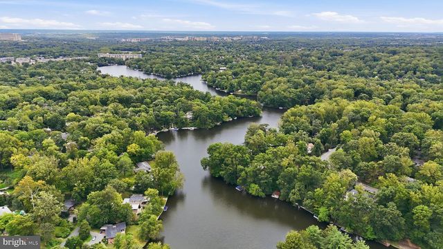 3305 POTTERTON DR, Falls Church, VA 22044