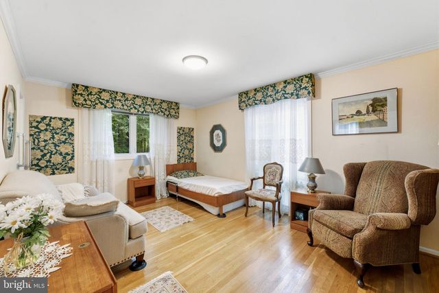 3305 POTTERTON DR, Falls Church, VA 22044