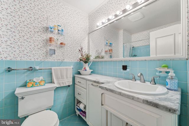 3305 POTTERTON DR, Falls Church, VA 22044