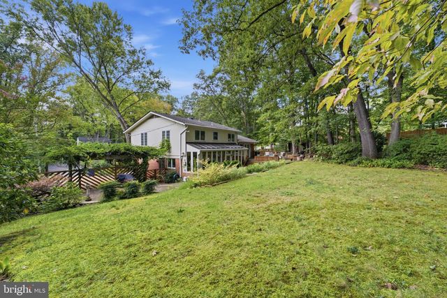 3305 POTTERTON DR, Falls Church, VA 22044
