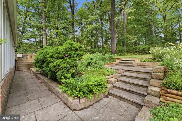 3305 POTTERTON DR, Falls Church, VA 22044