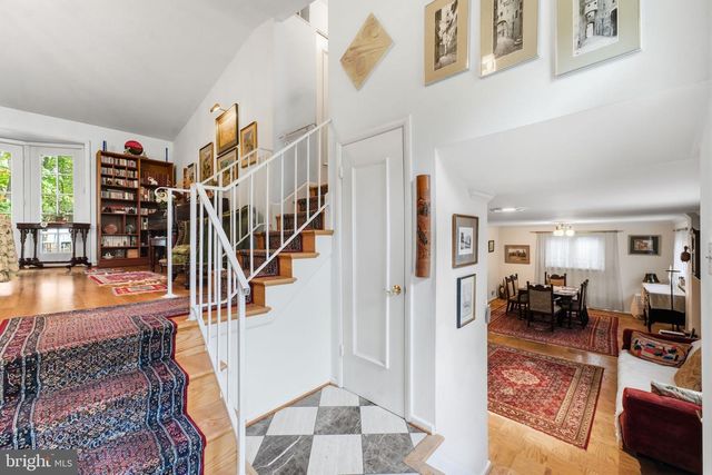 3305 POTTERTON DR, Falls Church, VA 22044