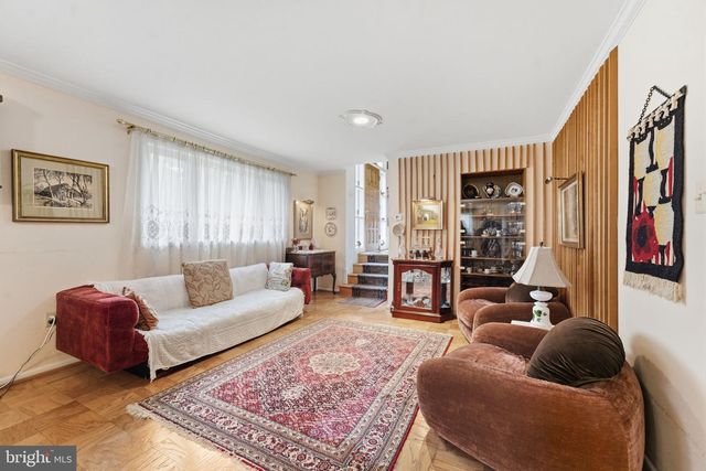 3305 POTTERTON DR, Falls Church, VA 22044