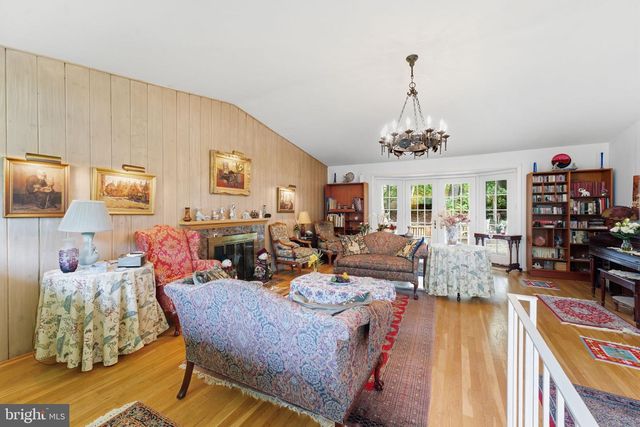3305 POTTERTON DR, Falls Church, VA 22044