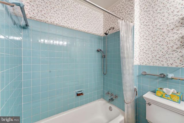 3305 POTTERTON DR, Falls Church, VA 22044
