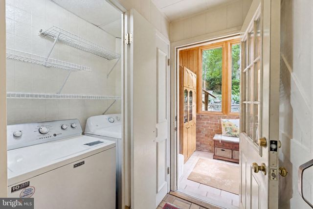 3305 POTTERTON DR, Falls Church, VA 22044