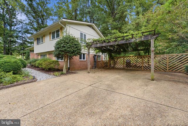 3305 POTTERTON DR, Falls Church, VA 22044