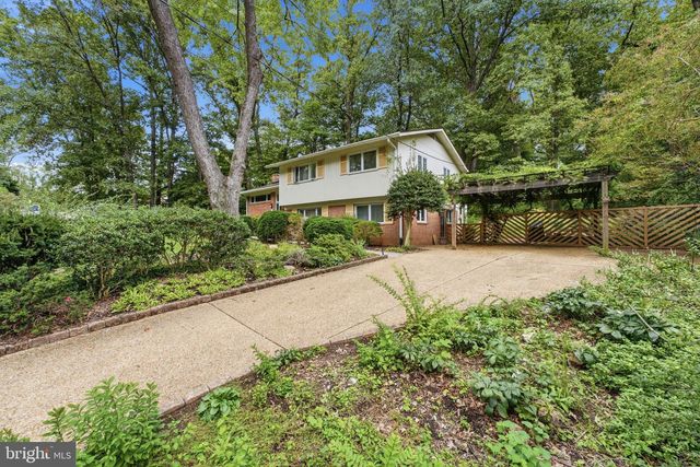 3305 POTTERTON DR, Falls Church, VA 22044