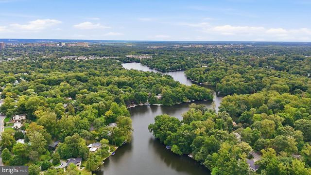 3305 POTTERTON DR, Falls Church, VA 22044