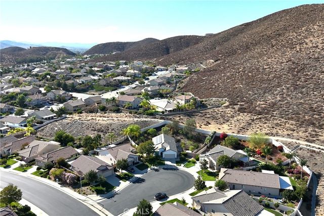 29285 Sand Creek Circle, Menifee, CA 92584